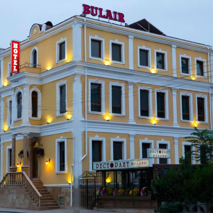 Семеен Хотел "Булаир" Burgas Exterior photo